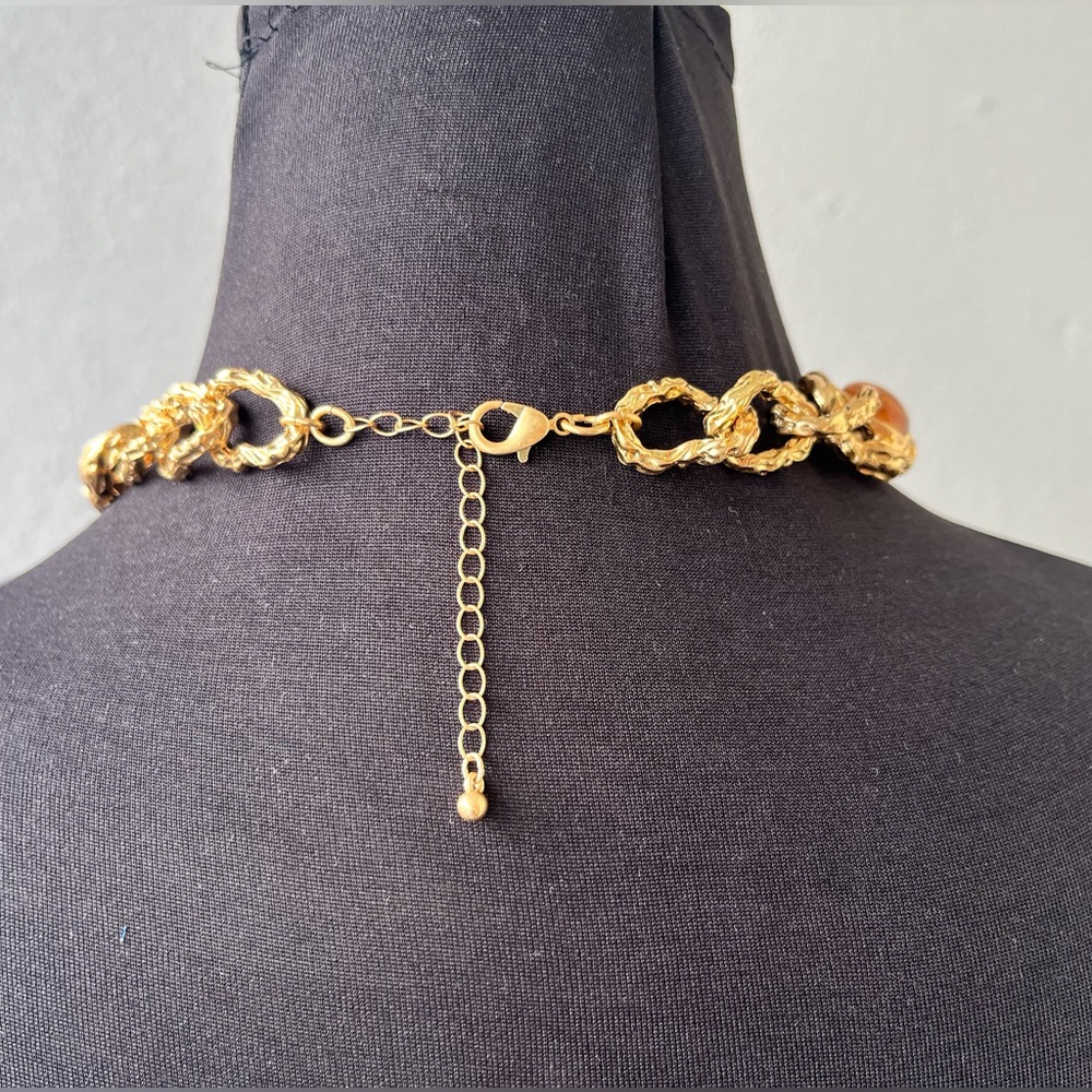Textured Chain Statement Necklace - Picture 5 of 16